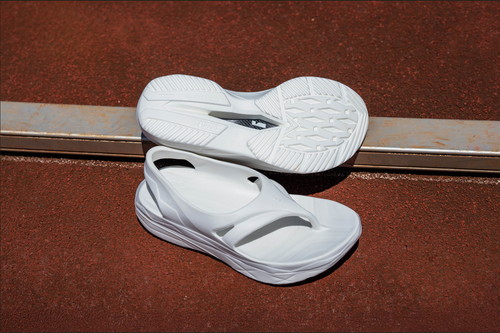 VING NIRUN upper and sole on a running track